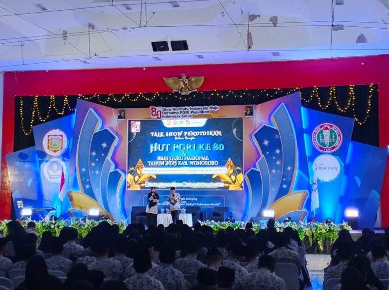 Acara Talk Show Pendidikan yang digelar untuk memperingati HUT PGRI ke-80 dan Hari Guru Nasional (HGN) 2025 Kabupaten Wonosobo.