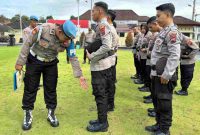 Sipropam Polres Wonosobo memperketat pengawasan internal dengan menggelar penegakan ketertiban dan disiplin (Gaktibplin) terhadap seluruh personel, Senin (15/12/2025).