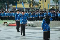 Sebanyak 1.917 tenaga honorer di lingkungan Pemkab Wonosobo resmi menerima SK PPPK Paruh Waktu dalam upacara di Alun-alun Wonosobo, Senin (1/12/2025).