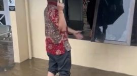 Kantor Kecamatan Mojotengah terendam banjir.