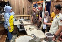 Pemerintah Kabupaten Wonosobo melalui Tim Pengendali Inflasi Daerah (TPID) turun langsung memantau kondisi stok pangan dan distribusi energi, Rabu (10/12/2025).