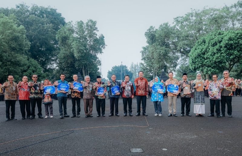 Foto bersamq usai Peringatan Hari Anti Korupsi Sedunia (Hakordia) 2025 di Wonosobo.