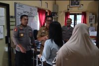 Korban saat sudah berada di Polsek Sapuran Wonosobo untuk diserahkan ke pihak keluarga.