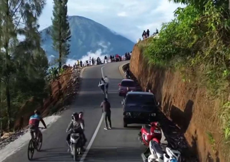Jalur Lingkar Sumbing di Wonosobo rampung dibangun pada tahun 2025