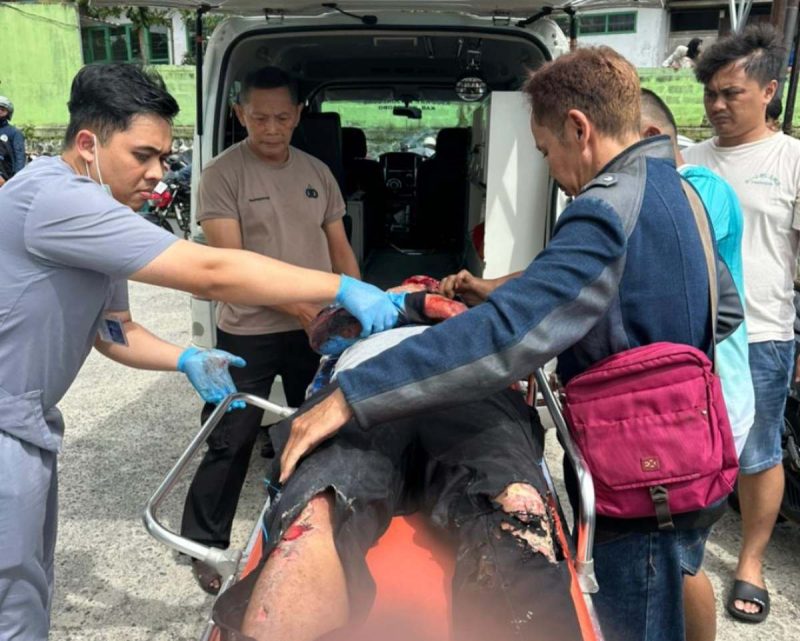 Seorang pekerja pengecatan tersengat listrik saat bekerja di gerai Alfamart Mlipak, Kabupaten Wonosobo. Peristiwa itu terjadi pada Sabtu (17/1/2026) siang.