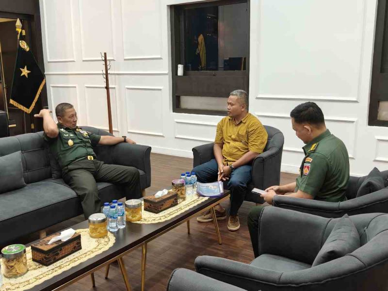 Kades Talunombo, Badarudin melakukan pertemuan bersama Danrem 072/Pamungkas Brigjen TNI Bambang Sujarwo di Makorem 072, Selasa (20/1/2026).