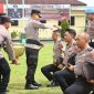 Polres Wonosobo menggelar upacara kenaikan pangkat pengabdian dan kenaikan pangkat reguler periode 1 Januari 2026.