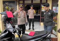 Pihak kepolisian mengamankan barang bukti pencurian sepeda motor di wilayah Kertek.