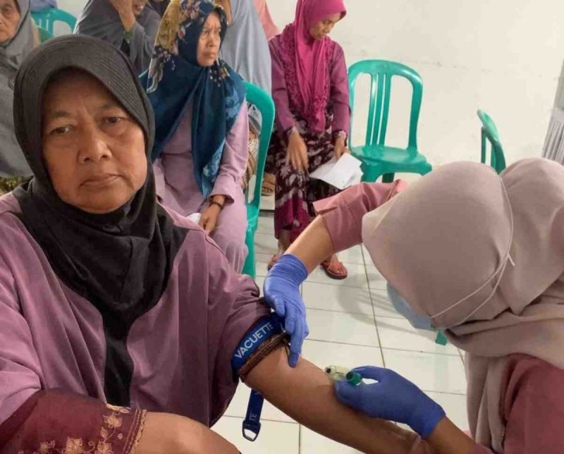 Pemerintah Desa (Pemdes) Talunombo menggelar pemeriksaan kesehatan gratis fokus hipertensi dan diabetes.