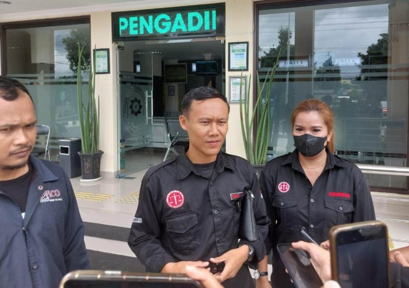 Tim kuasa hukum ahli waris tanah saat di PN Wonosobo.