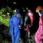 Tim ranger saat mengevakuasi dua pendaki perempuan Gunung Bismo asal Purwokerto.