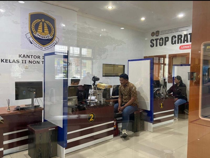 Suasana pelayanan di Kantor Imigrasi Wonosobo.