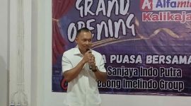 Owner Alfamidi Kalikajar, Triana Widodo.