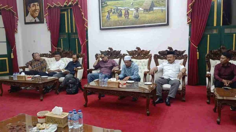 Pemerintah Kabupaten Wonosobo menggelar audiensi bersama Trah Sultan HB II, akademisi, hingga perwakilan Keraton Yogyakarta di Ruang Perundingan Setda Wonosobo, Rabu (6/5/2026).
