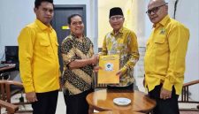 Penyerahan berkas susunan Kepengurusan Golkar Wonosobo periode 2026–2030 ke Kantor DPD I Partai Golkar Jawa Tengah di Semarang.