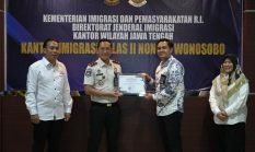 Pelayanan Dinilai Transparan dan Akuntabel, Imigrasi Wonosobo Dapat Penghargaan