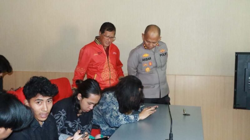 Kapolres Wonosobo, M. Akbar Kasim Bantilan saat meninjau Turnamen Mobile Legends Kapolres Cup 2026.