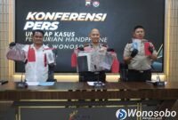 Rilis kasus pencurian dengan pemberatan yang terjadi di sebuah rumah di Kelurahan Jaraksari, Kecamatan Wonosobo.
