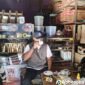 Usaha kopi milik Sukirno yang tidak hanya berfokus pada bisnis, tetapi juga pemberdayaan petani lokal.