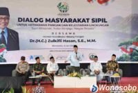 Acara Dialog Masyarakat Sipil untuk Ketahanan Pangan dan Kelestarian Lingkungan di Gedung Sasana Adipura Kencana, Kabupaten Wonosobo, pada Minggu (12/7/2026).