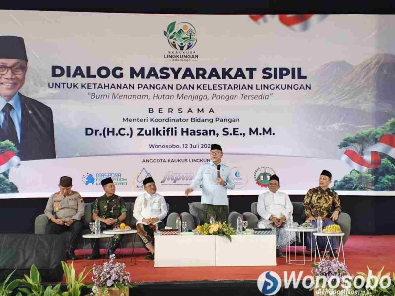 Acara Dialog Masyarakat Sipil untuk Ketahanan Pangan dan Kelestarian Lingkungan di Gedung Sasana Adipura Kencana, Kabupaten Wonosobo, pada Minggu (12/7/2026).