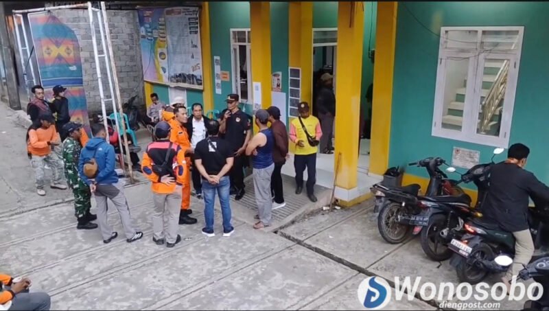Tim gabungan pencari anak kecil yang hilang di Gunung Bismo Wonosobo.