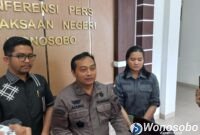 Kepala Seksi Intelijen Kejari Wonosobo, Agung Dhedi Dwi Handes (tengah) saat ditemui awak media.
