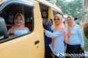 Puluhan anggota DWP Setda Wonosobo memilih menggunakan angkutan kota menuju Menjer pada Jumat (31/7/2026).