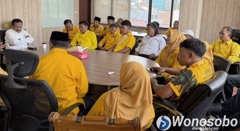 Sejumlah kader Golkar Wonosobo adukan Musda tandingan ke Mahkamah Partai DPP di Jakarta. 